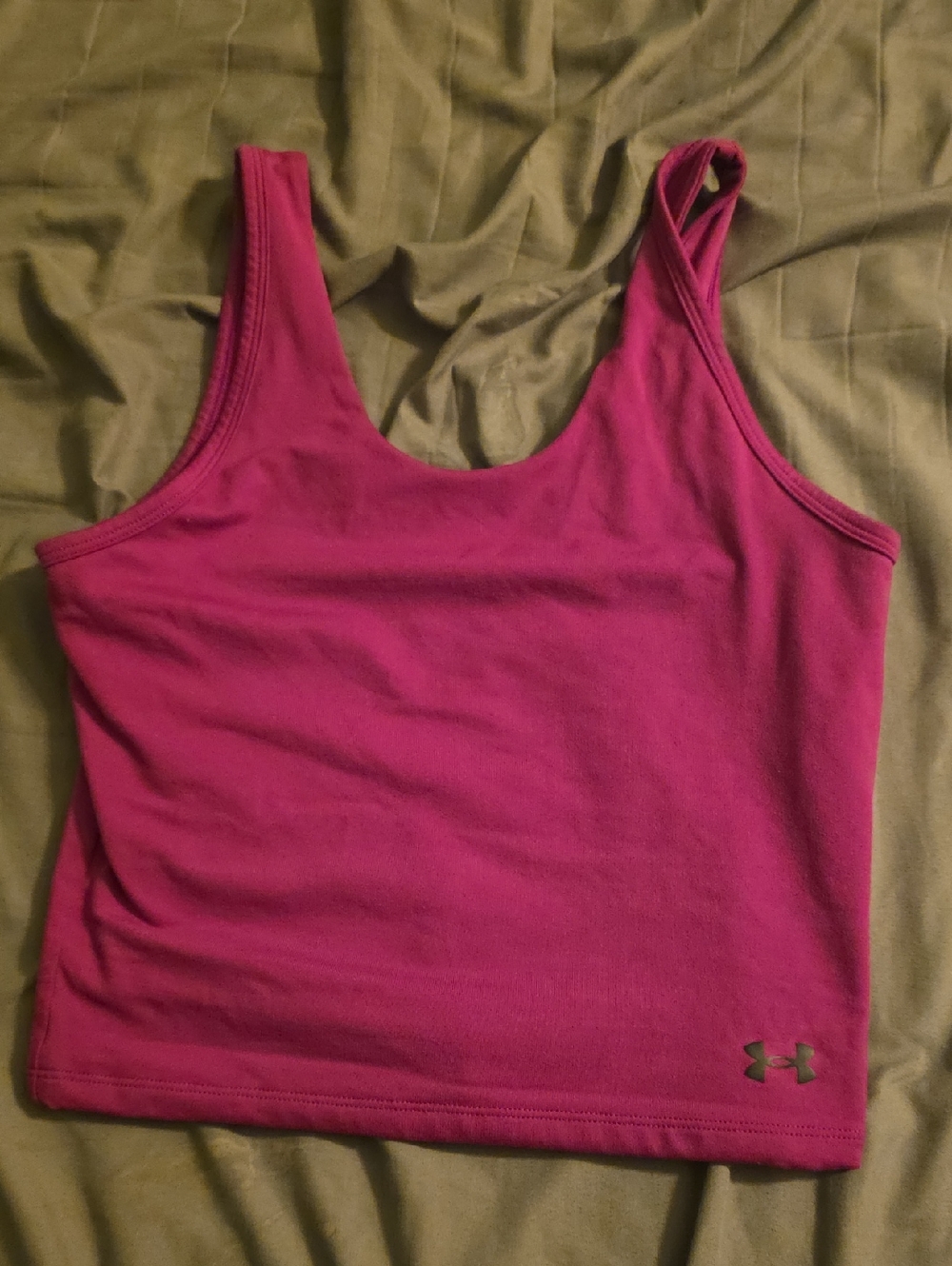 Under Armour Women's Magenta Scoop Neck Tank